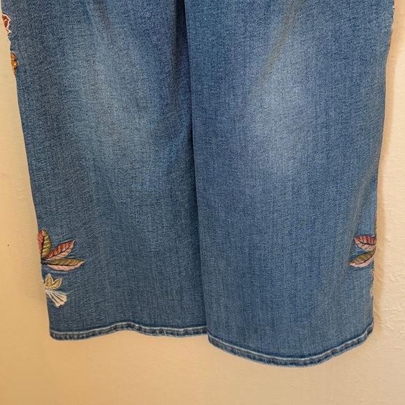 Driftwood Women Sz 26 Charlee Floral Embroidered Jeans - Picture 8 of 9
